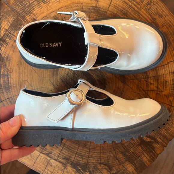 Old Navy Other - Old Navy / Girls White Mary Jane Shoes